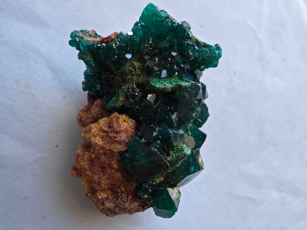 Min&eacute;ral Dioptase brute sur matrice-Collection Katanga RDC-23g 