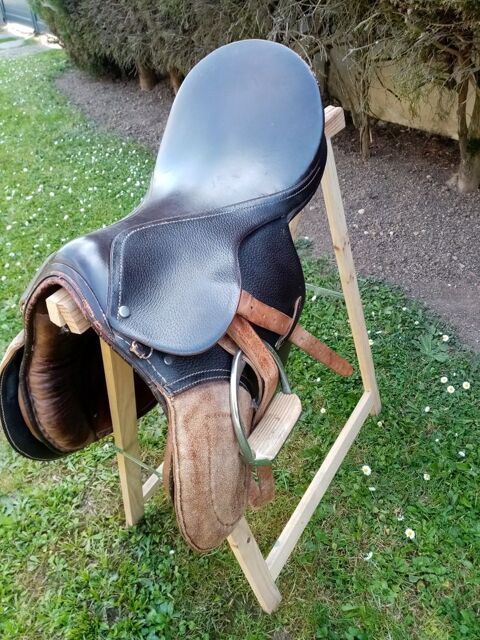 Selle mixte noir 140 Clermont (60)