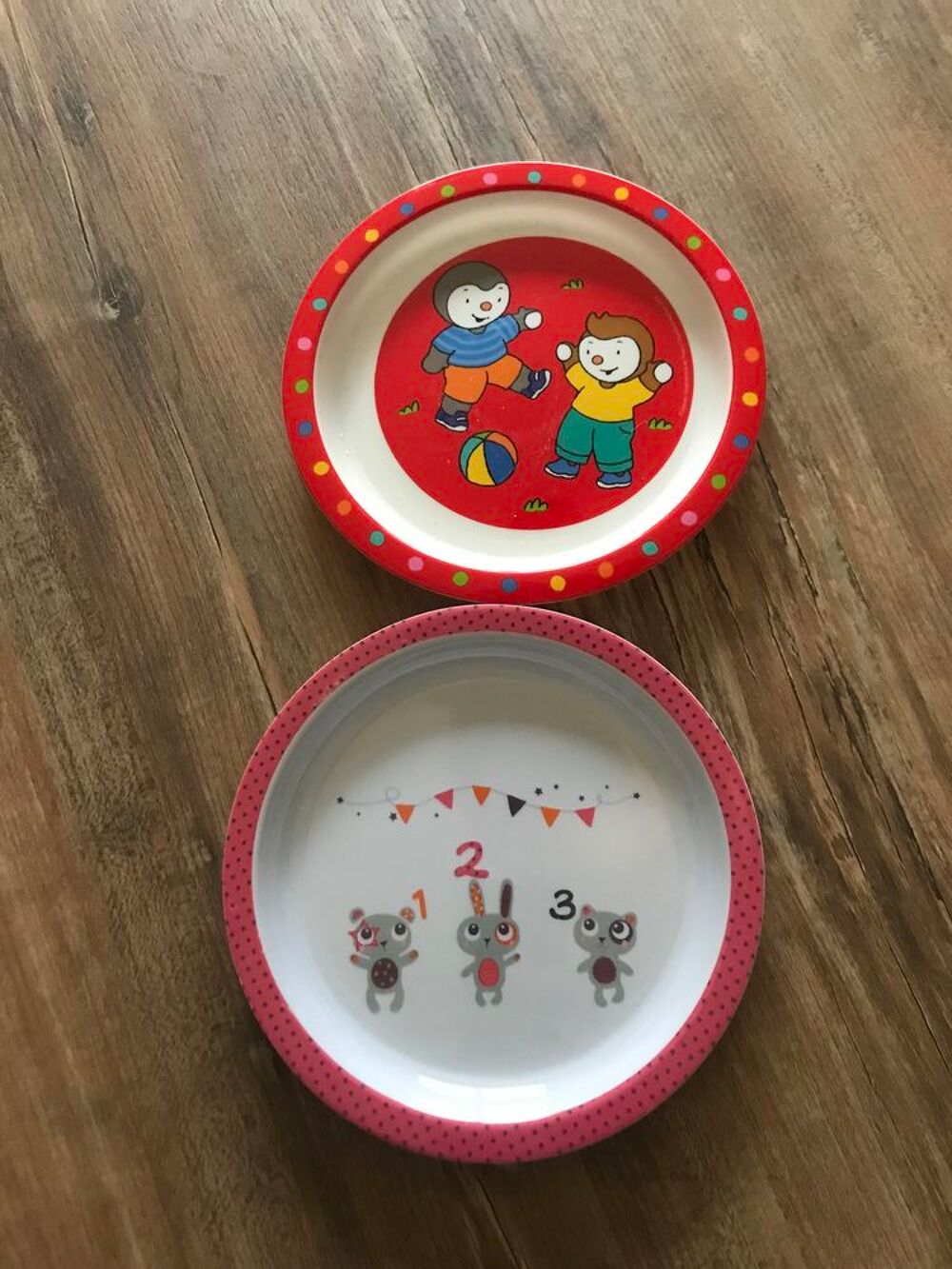 Lot de 2 assiettes enfant en plastique Puériculture