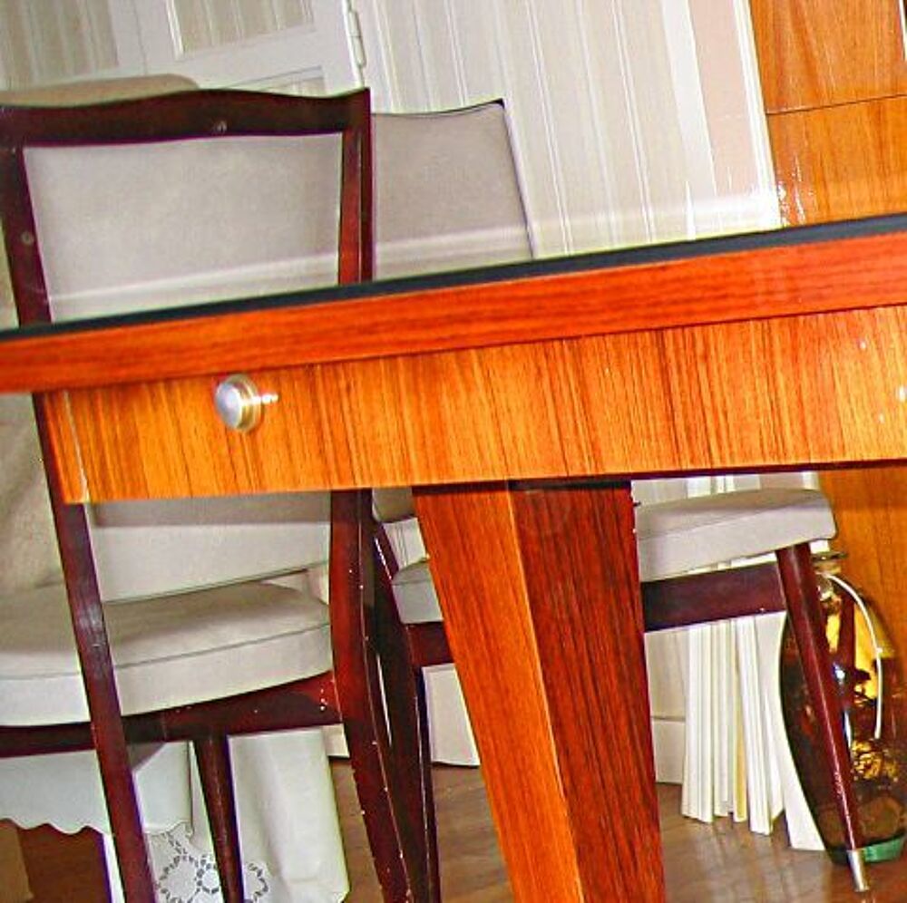Salle &agrave; manger 2 pi&egrave;ces Hyp et Claeys Meubles