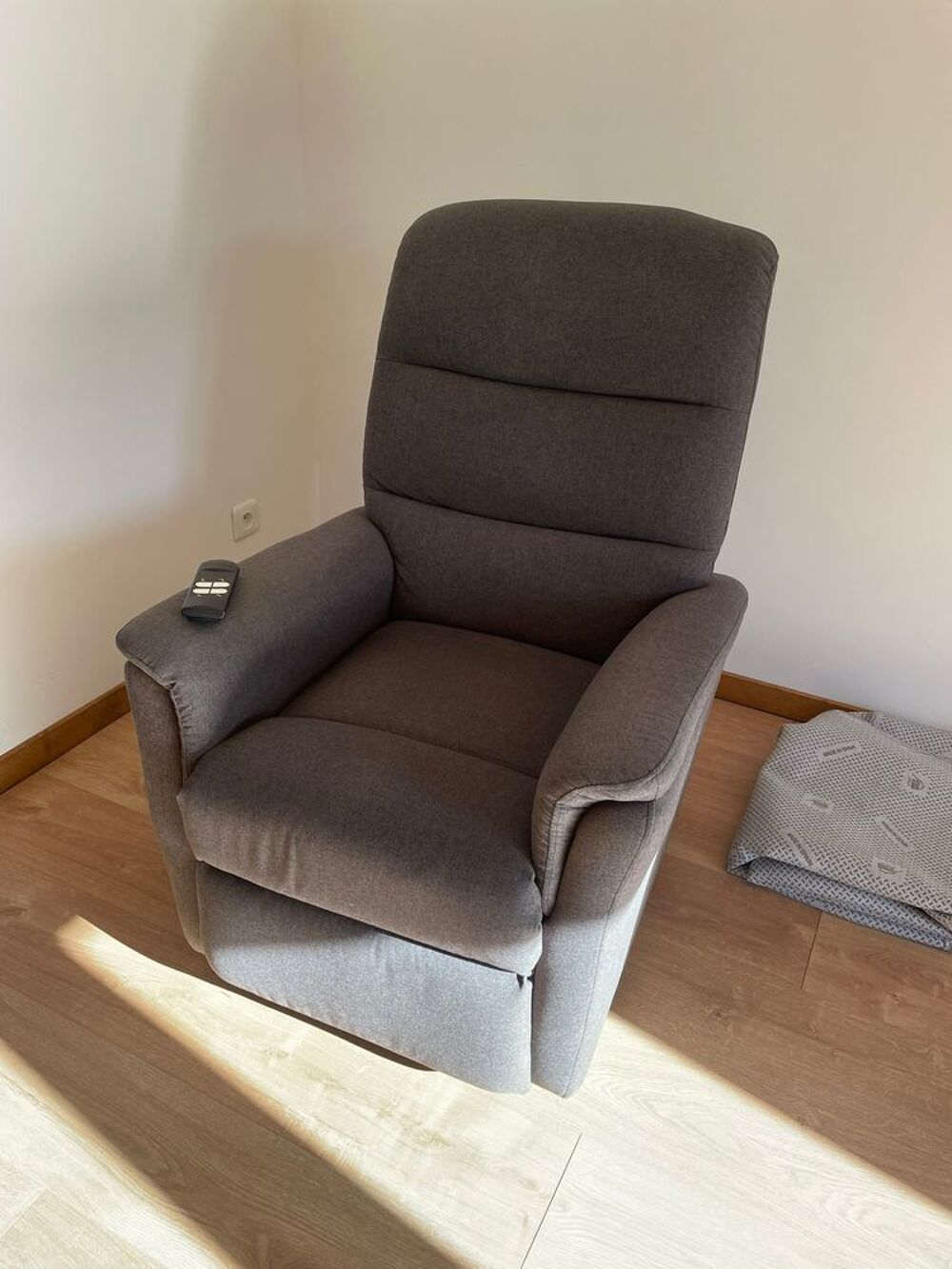 fauteuil &eacute;lectrique Meubles