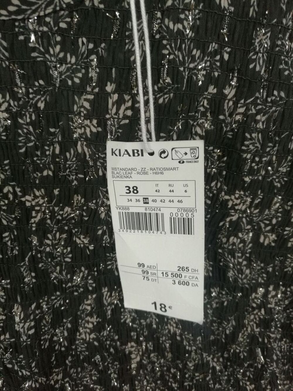 robe fleurie noire et blanche Vêtements
