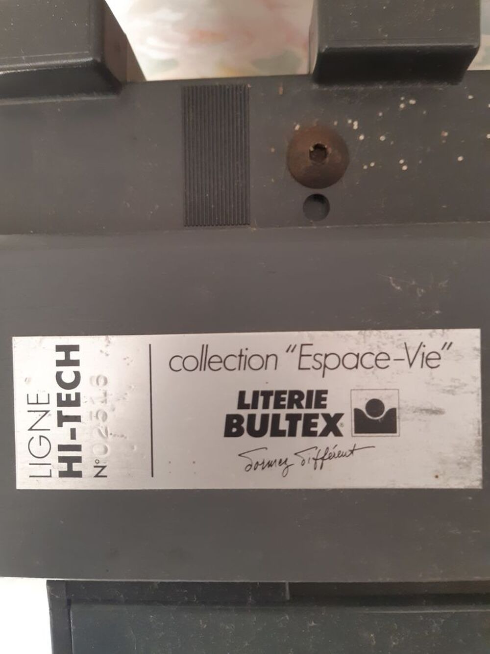 Lot de 2 sommiers &agrave; lattes Bultex dont un &eacute;lectrique Meubles