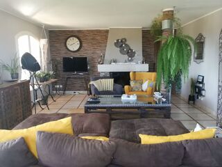 Location Villa Villa F4 duplex vide plaine de Castellare di Casinca Castellare-di-casinca