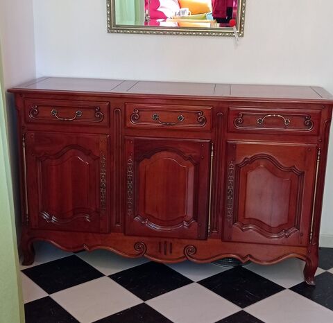 BUFFET 240 Toulon (83)