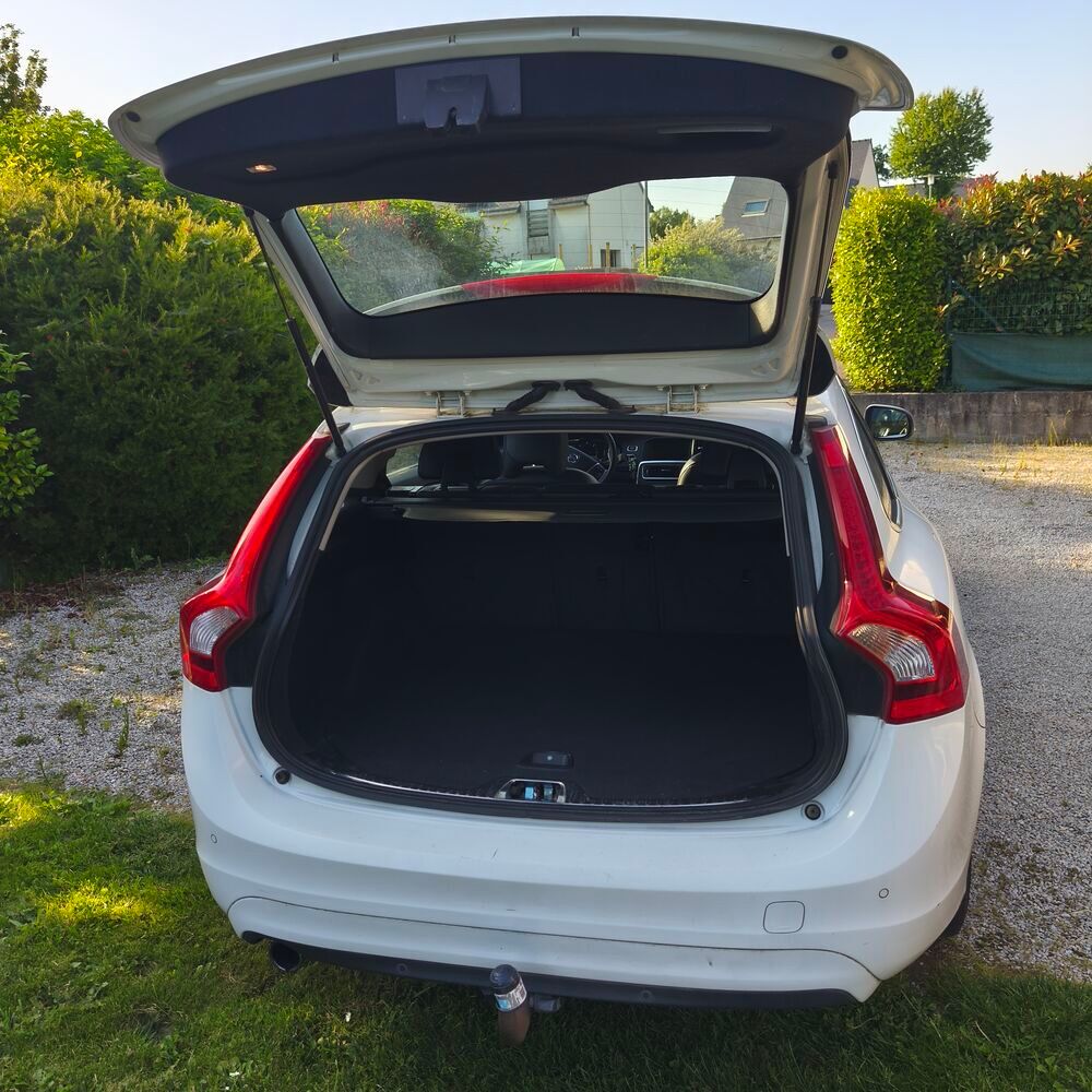 V60 D3 150 ch Stop&Start Summum 2016 occasion 56400 Ploemel