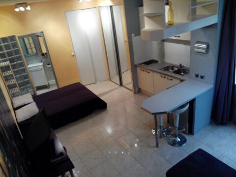   Grand studio meuble possibilité deux pièces Paris 9ème Appartement - 1 pièce(s) - 8 m²