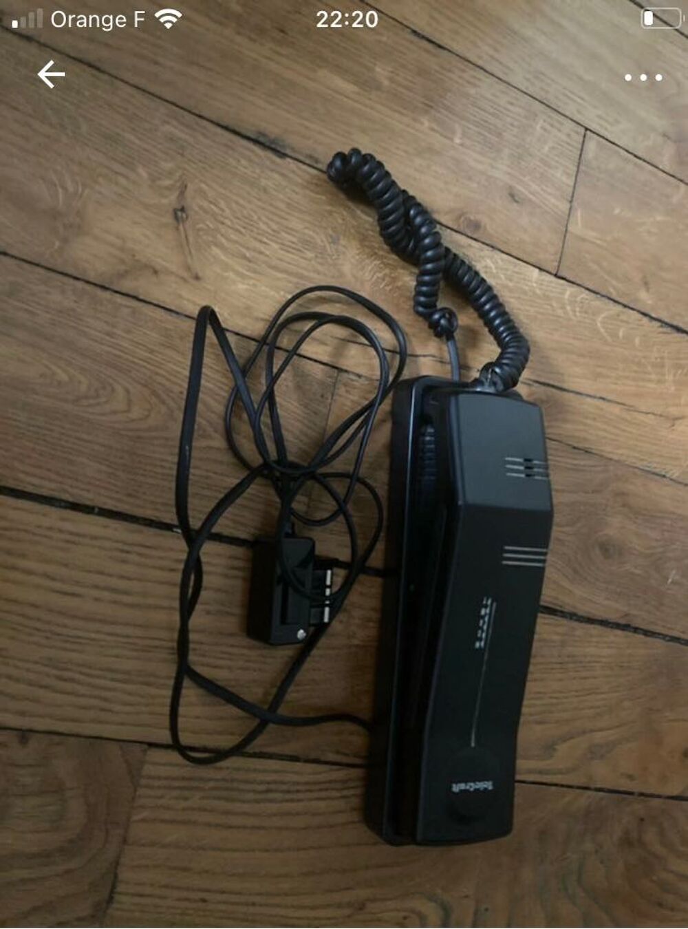 Ancien t&eacute;l&eacute;phone avec prise standard Electroménager