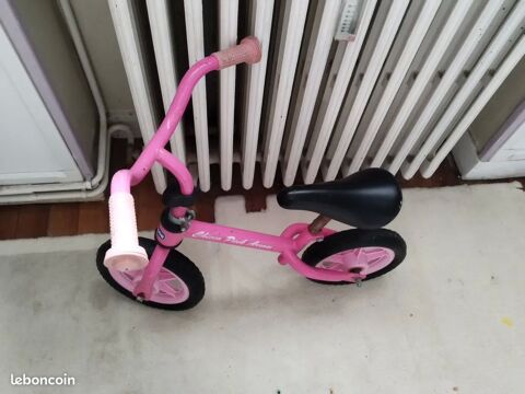 LOT JOUETS (2 vélo+1 poussette) 10 Rennes (35)