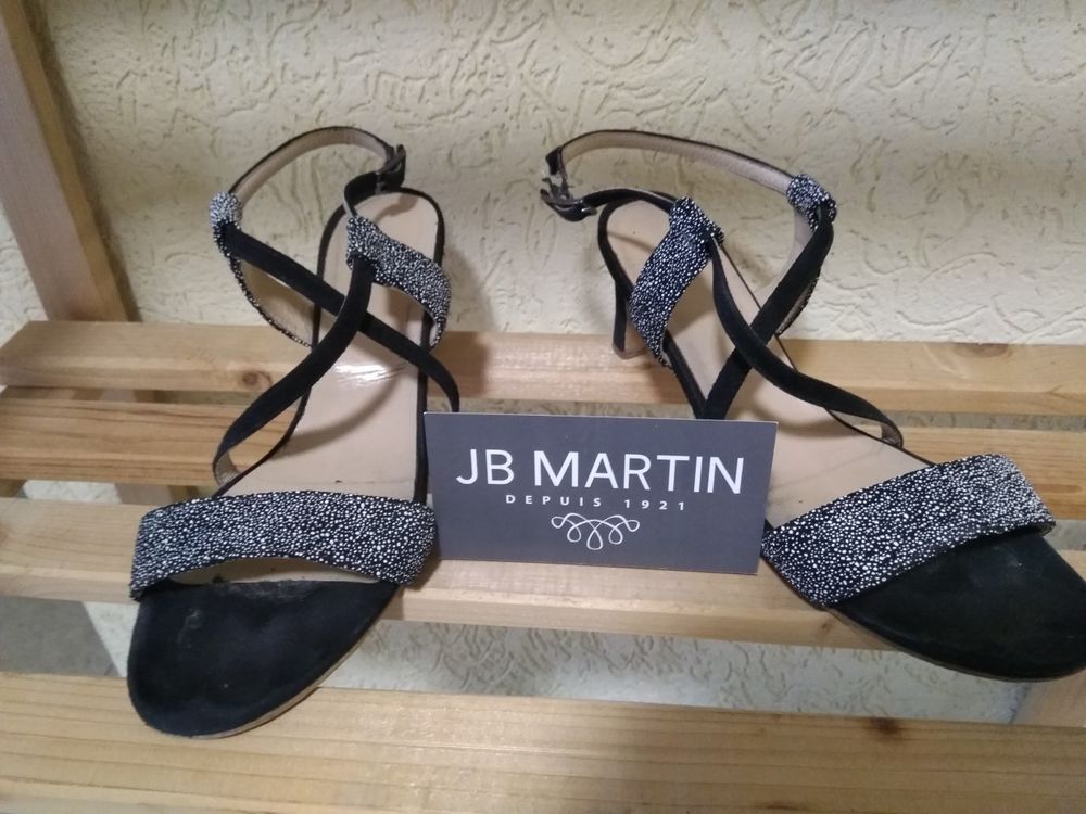 CHAUSSURES Chaussures