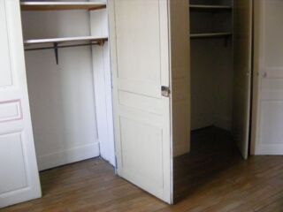  Maison à louer 8 pièces 167 m²