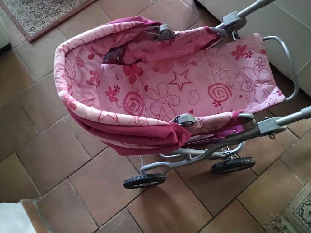 Landeau poup&eacute;e Jeux / jouets