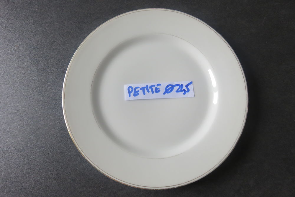 assiette liseret OR
Décoration