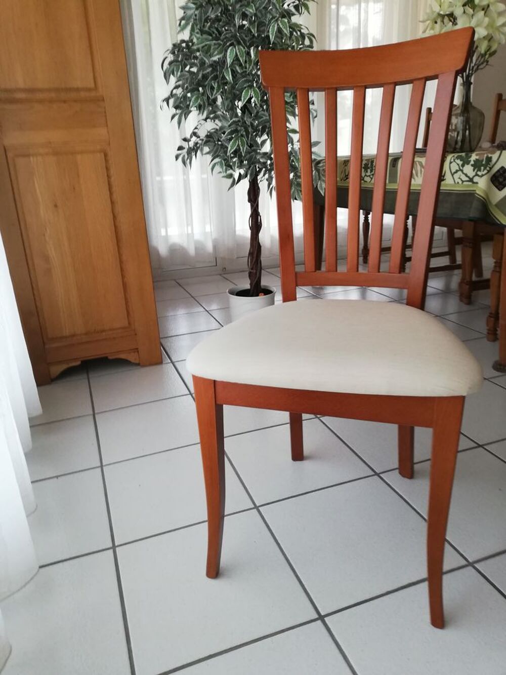 3 chaises bois massif Meubles