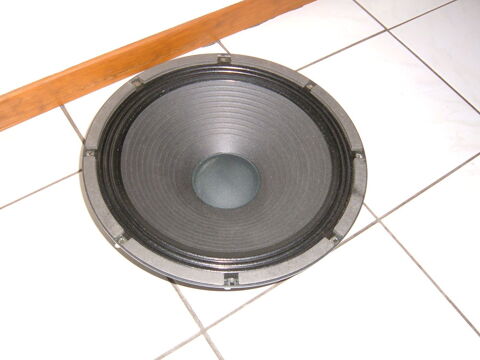 GUITAR SPEAKERS 1960/70 0 Marckolsheim (67)