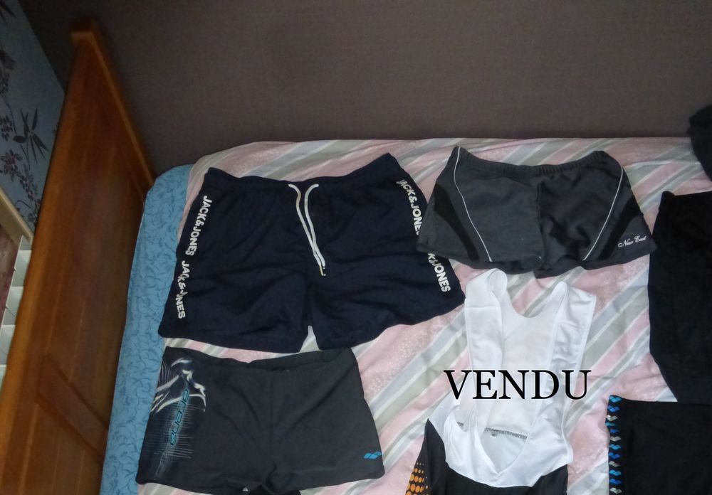 VETEMENT DE SPORT v&eacute;lo et autres - HOMME XL et L Vêtements