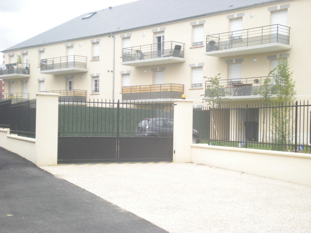 Location Appartement Appartement récent T2 42m² avec balcon à MELUN Melun