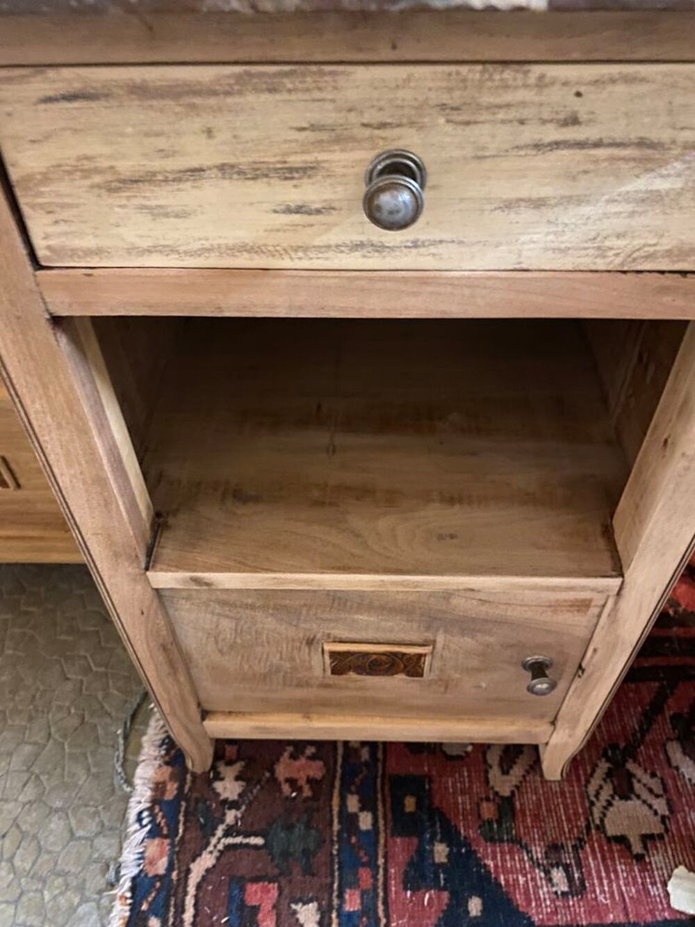 Vide maison. Vêtements