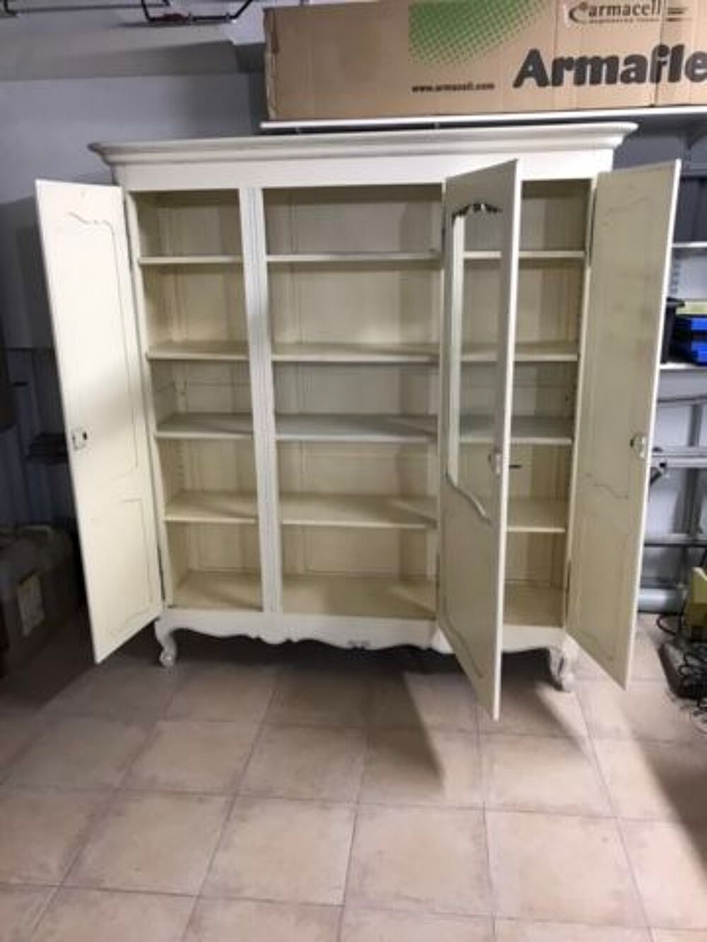 BELLE ARMOIRE BLANCHE VITREE BON ETAT Meubles