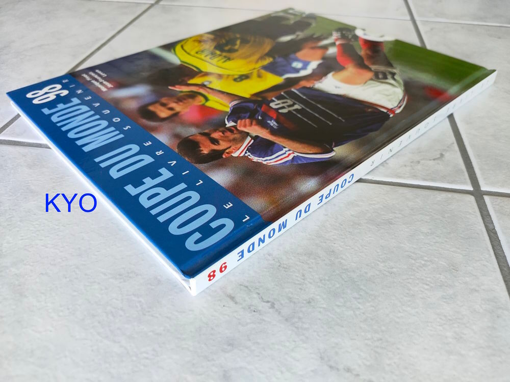 Coupe du monde 98 Le livre souvenir Zin&eacute;dine Zidane football Livres et BD
