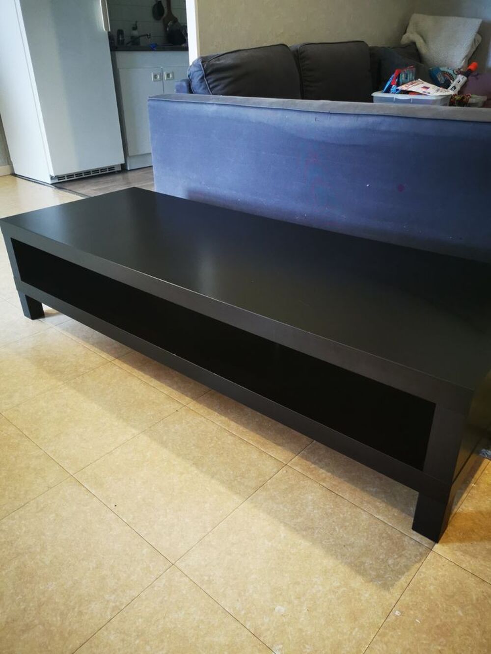 Table t&eacute;l&eacute; noire Meubles