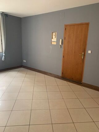  Appartement à louer 2 pièces 43 m²