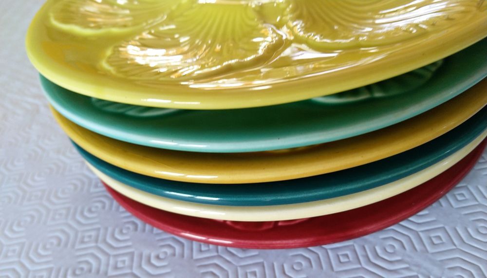 Rare ensemble multicolore de 6 assiettes &agrave; hu&icirc;tres PROCERAM
Décoration