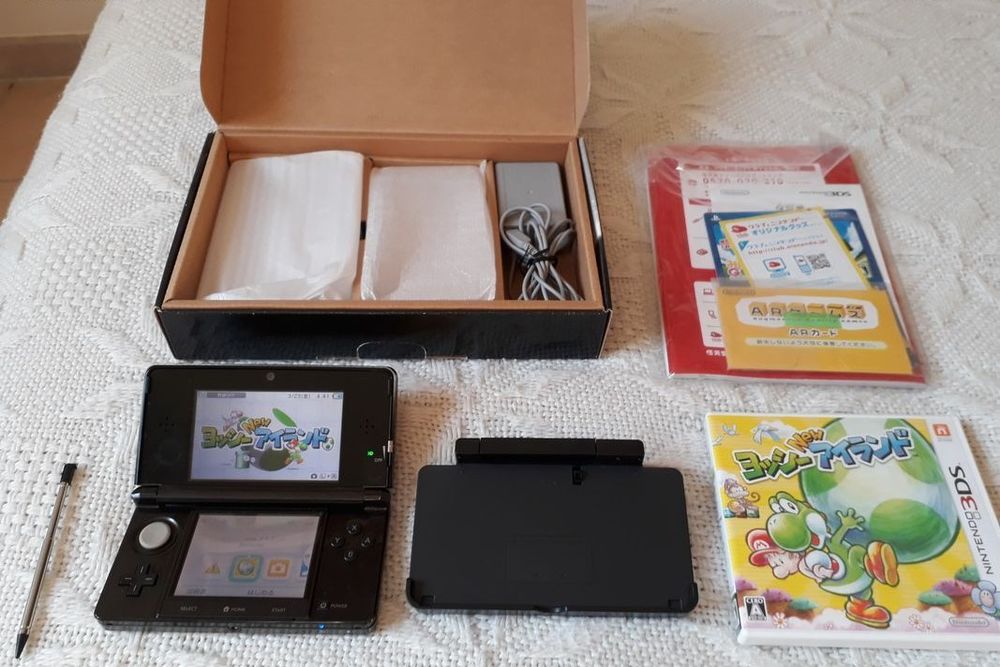 Nintendo 3DS Cosmo black origine japonaise Yoshi Island Consoles et jeux vidéos