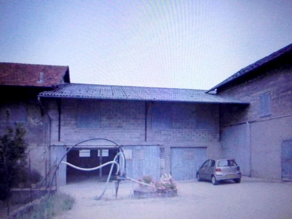 Location Autre bâtiment 1000 m ² en béton  ou Les abrets