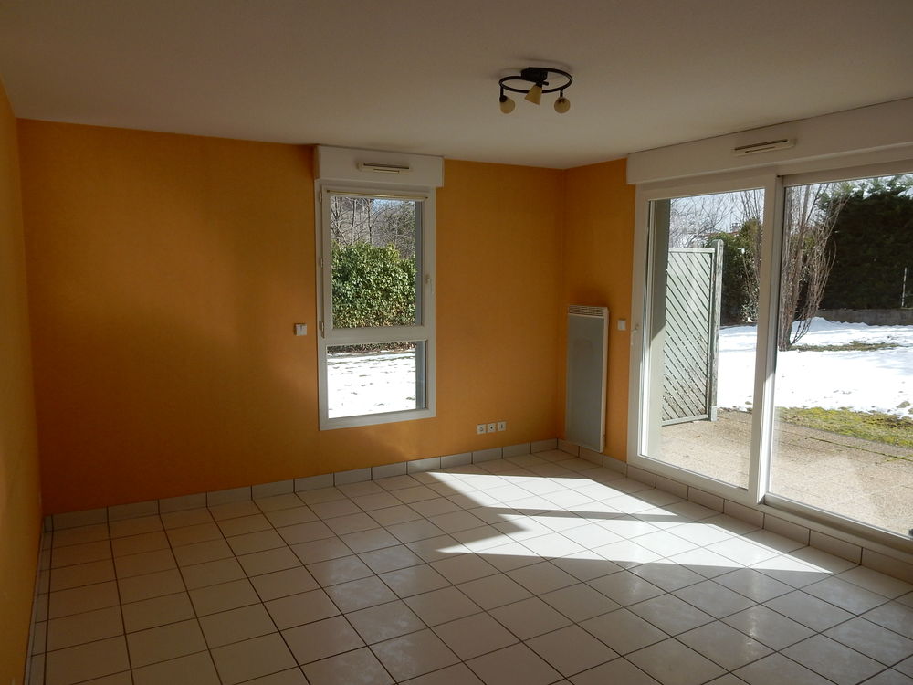 Location Appartement appartement F2 en RDC, non meublé. Clermont-ferrand