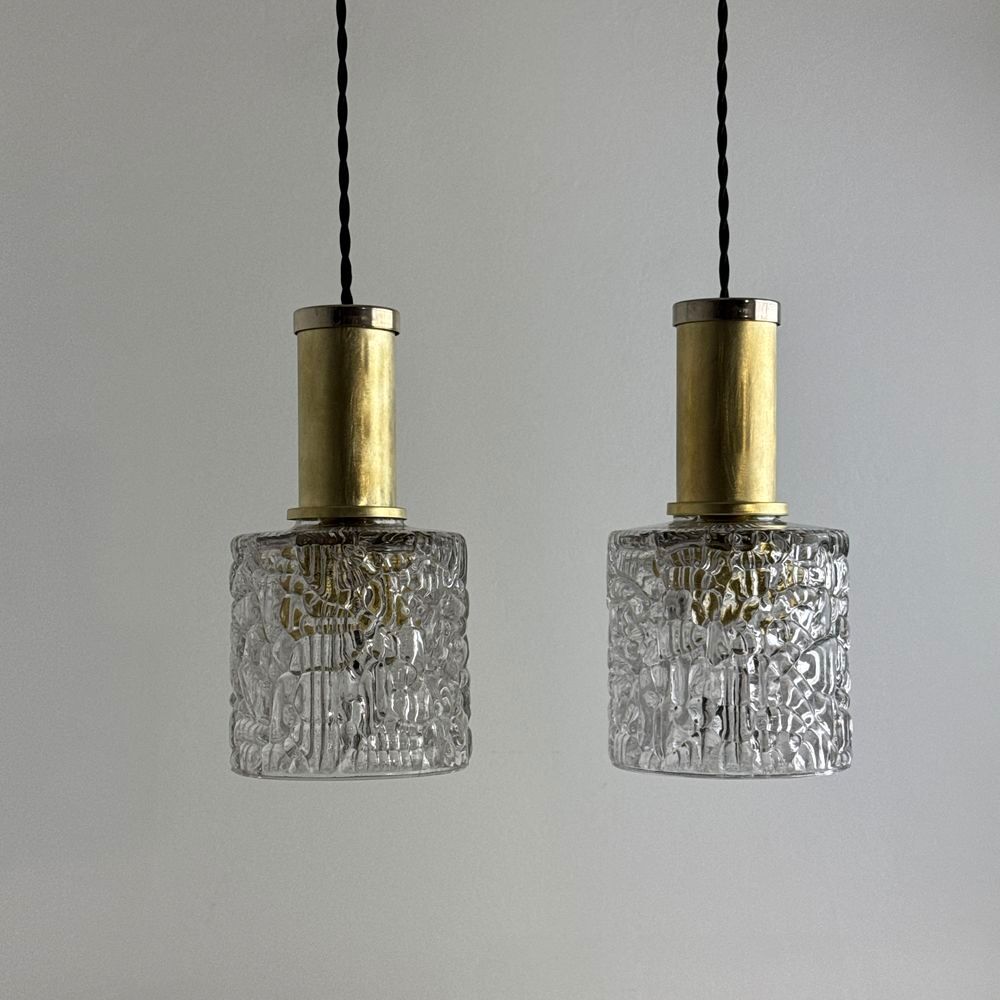 PAIRE D'ANCIENNES SUSPENSIONS EN VERRE TEXTUR&Eacute; VINTAGE Décoration