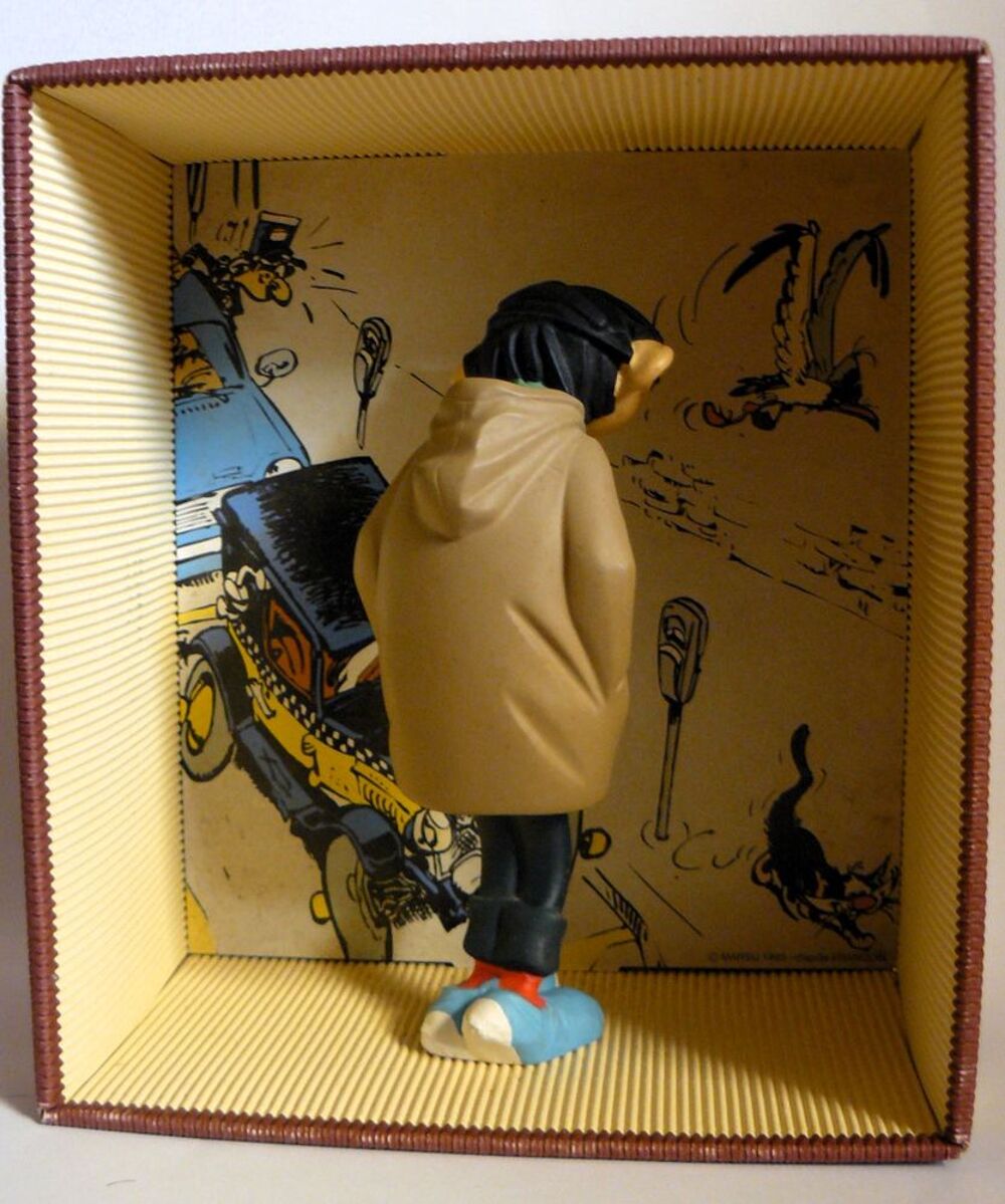 figurine Gaston Duffle Coat en boite d&eacute;cor - Leblon Delienne Jeux / jouets