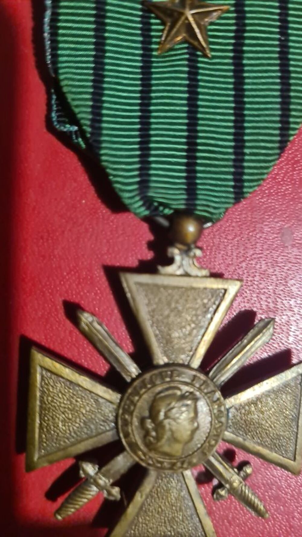 M&eacute;daille Croix de Guerre 1939-1940 avec citation - Vichy. 