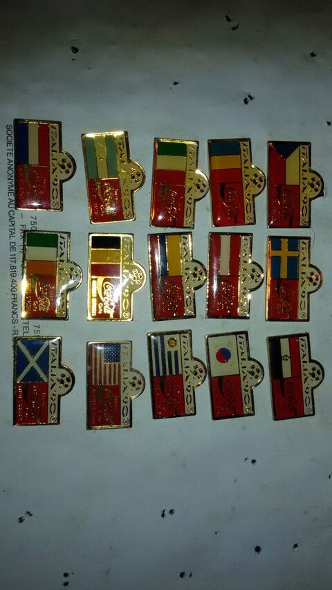 15
pin's cocacola des jeux olympiques de ITALIE 1990 TBE 10 Ruca (22)
