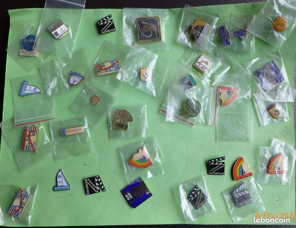 Pins Q: 30 neufs 