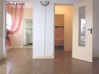  Appartement à louer 1 pièce 32 m²