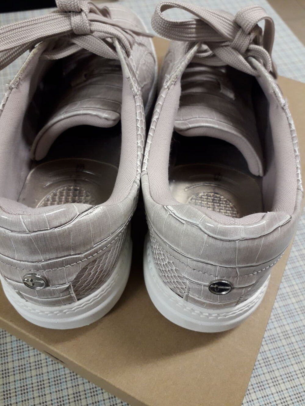 N.4 Chaussures femmes taille 39 Chaussures