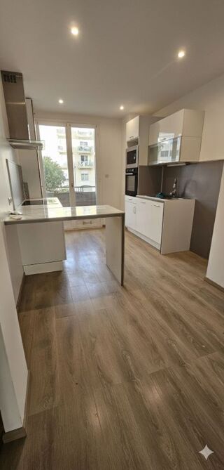  Appartement � vendre 3 pi�ces 74 m� Ajaccio