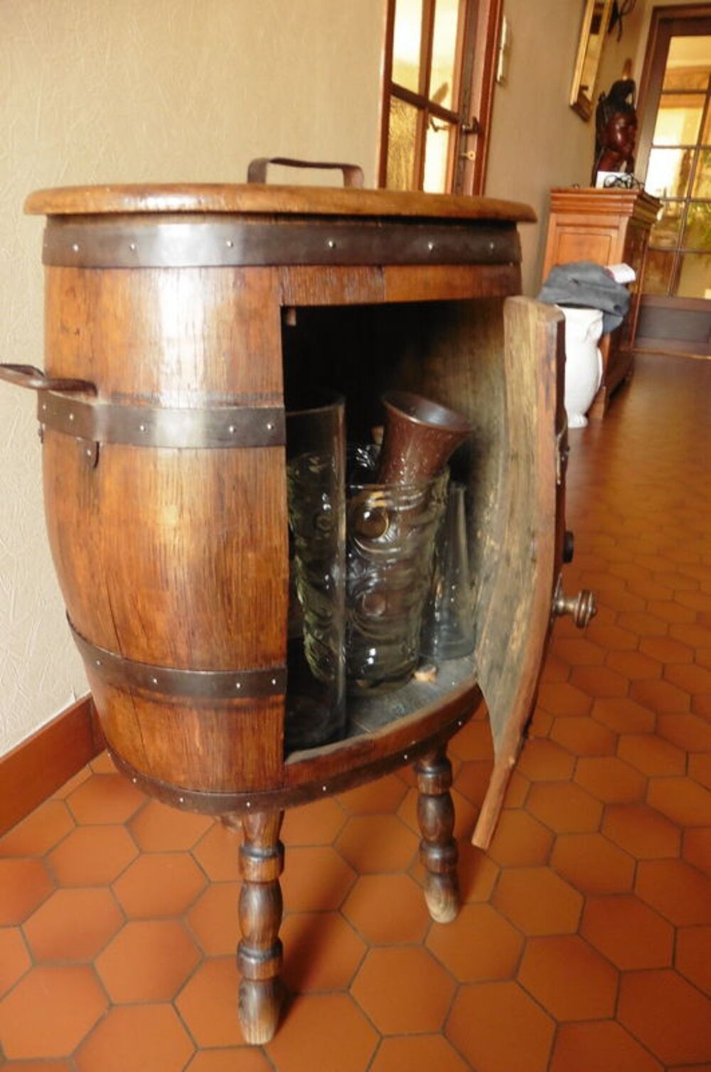 Baratte transform&eacute;e en meuble bar Décoration