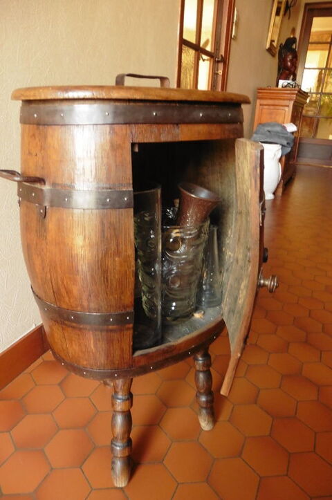 Baratte transform�e en meuble bar 40 Saint-Georges-des-Groseillers (61)