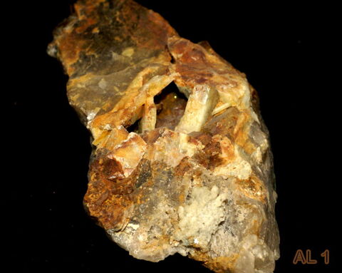 ALBITE - minraux de collection 20 Saint-Mdard (16)