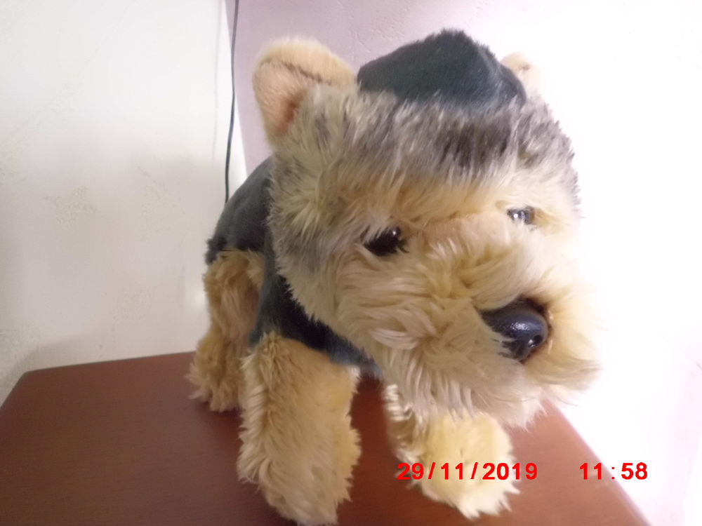 CHIEN MARRON ET NOIR ANNA CLUB PLUSH Jeux / jouets