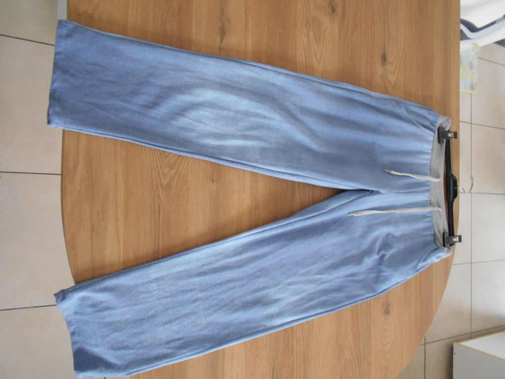 Pantalon neuf fait en ITALIE Taille S/M, 36/38 Vêtements