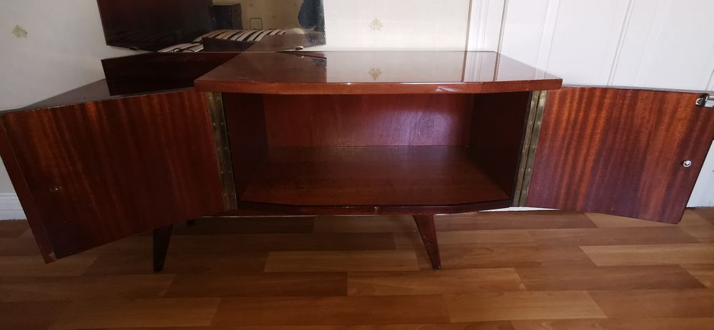 Chambre compl&egrave;te en merisier sommier Swiss Som Meubles