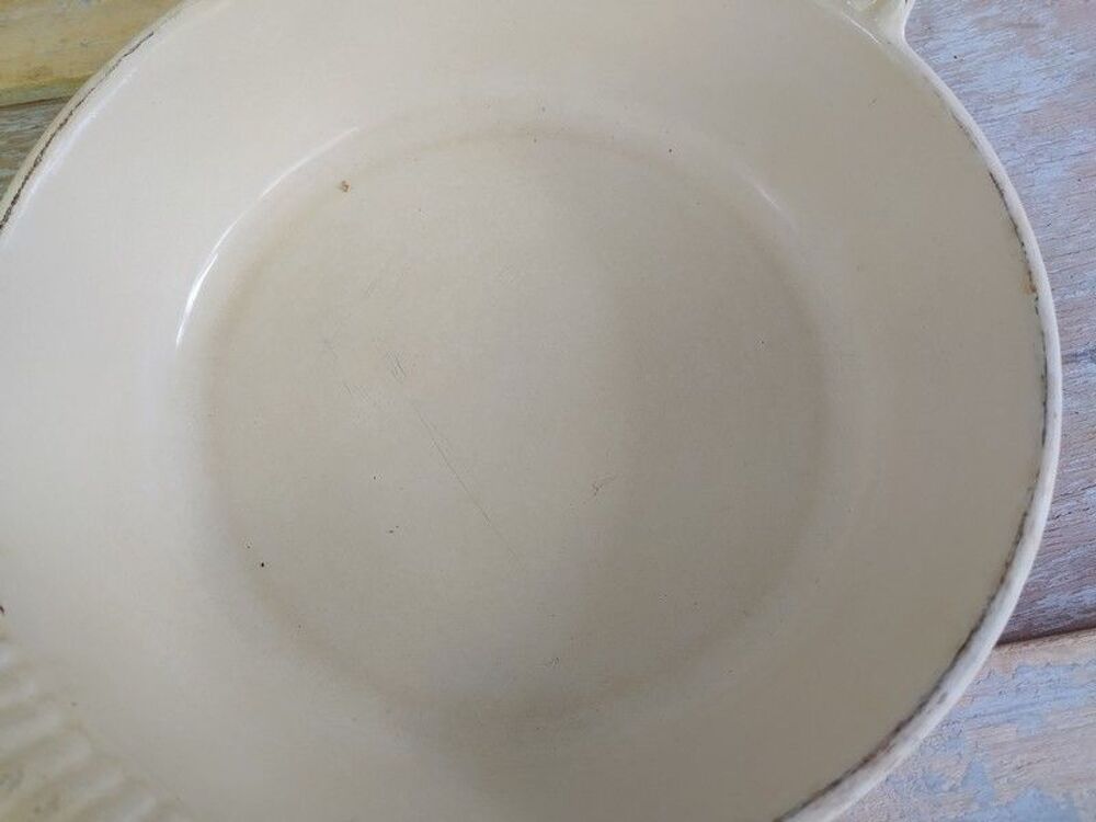 Petit Plat Rond en Fonte Le Creuset Décoration