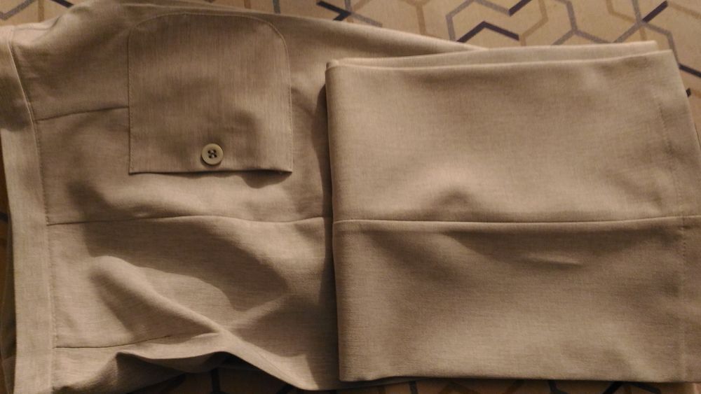 pantalon LM LULU couleur gris tr&egrave;s clair presque blanc Taill Vêtements