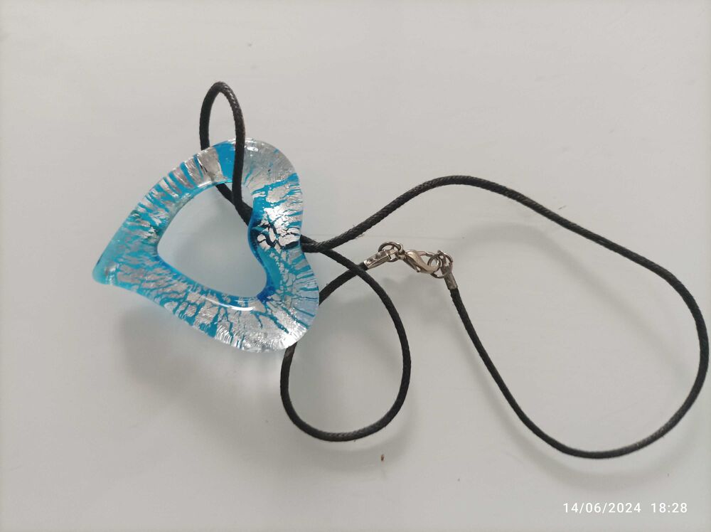 collier pendentif coeur Bijoux et montres