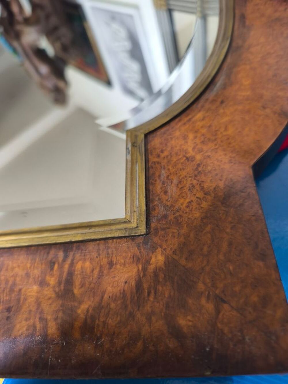 Rare en loupe d'orme avec miroir biseaut&eacute;, belle dimensions. 