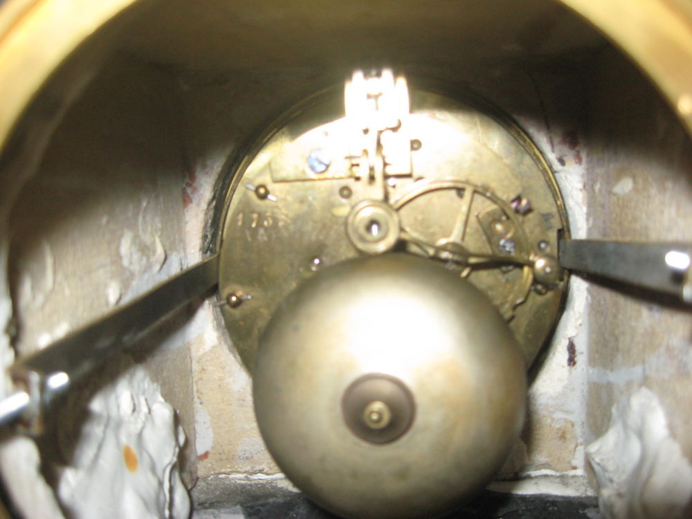 Ancienne pendule de chemin&eacute;e en marbre D�coration