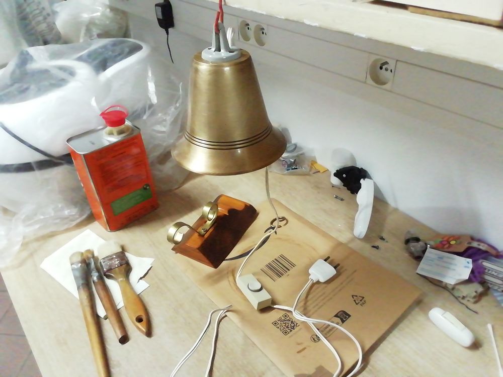 Magnifique Cloche bronze electrique 220v vintage ann&eacute;e 1950 